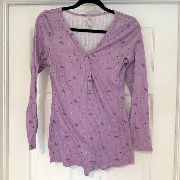 PURPLE 💜 FOR LOVE & LEMONS ONSIE - Picture 3 of 5